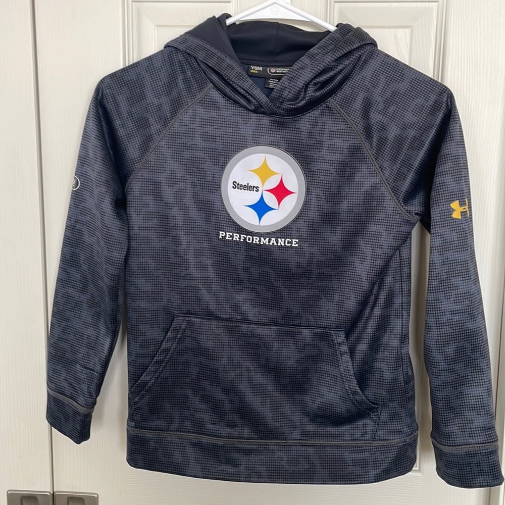 Steelers hoodie under Armour